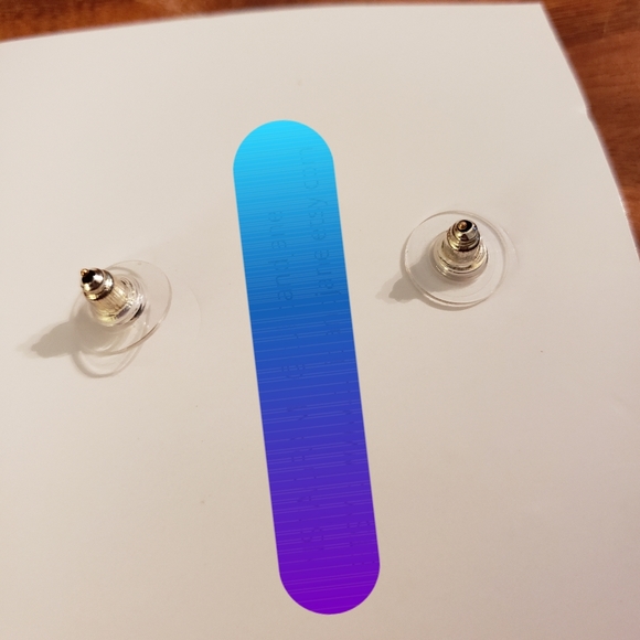 NEW Handmade Resin Gold Flakes Mod Gold Earrings - Picture 5 of 6